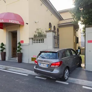 3* Otel La Fortezza