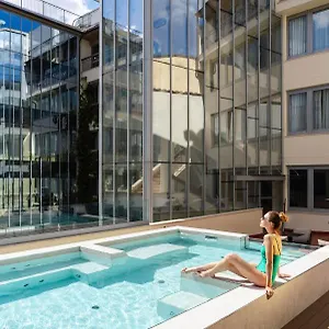 4* Otel Iq