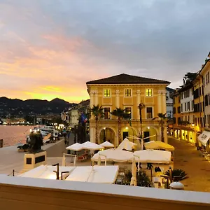 https://dimore-del-centro-domus-aurea.it-lombardy.com