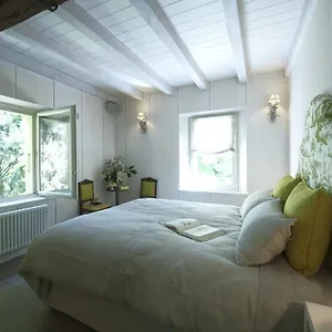 https://casa-fluo-relais.emilia-romagnahotels.net